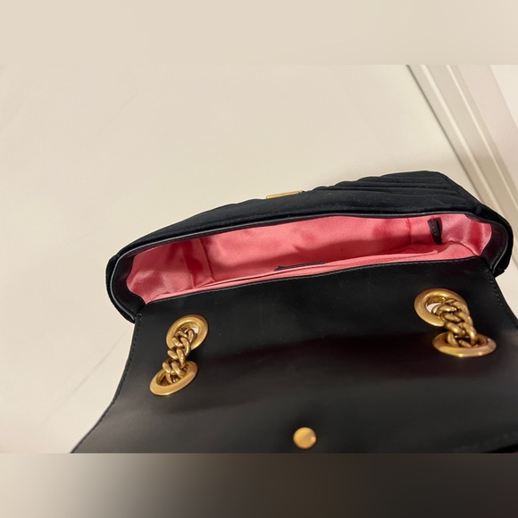 GUCCI GG marmont handbag-black velvet small - Picture 5 of 7